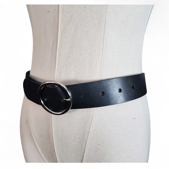 Women's Round Buckle Belt- Wild Fable Black - Womens XS -Target - Picture 4 of 8